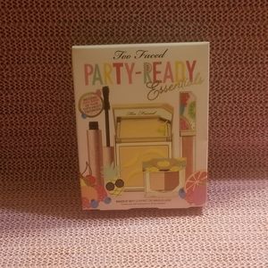 Party-Ready Essentials set🍍